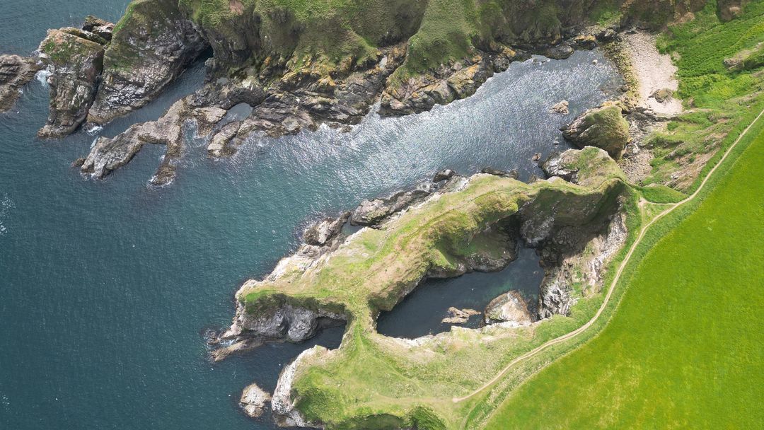 PeterheadLive's tweet photo. Bullers of Buchan looks very impressive as always. The photo was taken a few weeks ago.
#BullersofBushan #Peterhead #CrudenBay #VisitPeterhead #VisitAberdeenshire https://t.co/au0x1e9JH4