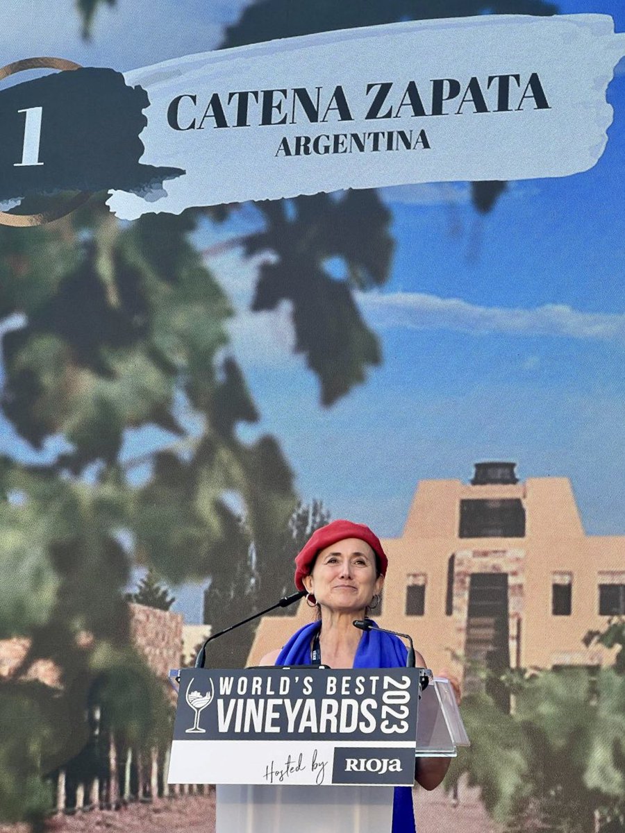 CatenaMalbec's tweet photo. N°1 in the World. Thank you, @wbestvineyards for this honor and every winery on the list who inspire our family and team daily. #VamosArgentina #CatenaDream @LauraCatena @alevigilmalbec ✨🍷🇦🇷✨ https://t.co/bD5mDt8ceW