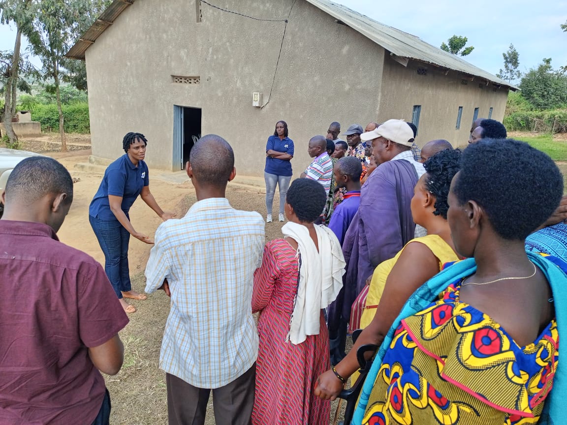 rwamrec's tweet photo. Today, RWAMREC staff conducted a field visit to monitor couples benefiting from the Journey of Transformation (JOT) through the #BAHO project in @GatsiboDistrict and @NyagatareDistr. They listened to the couples' stories to identify strengths and barriers to making a true impact. https://t.co/iCqEOmzfQ4