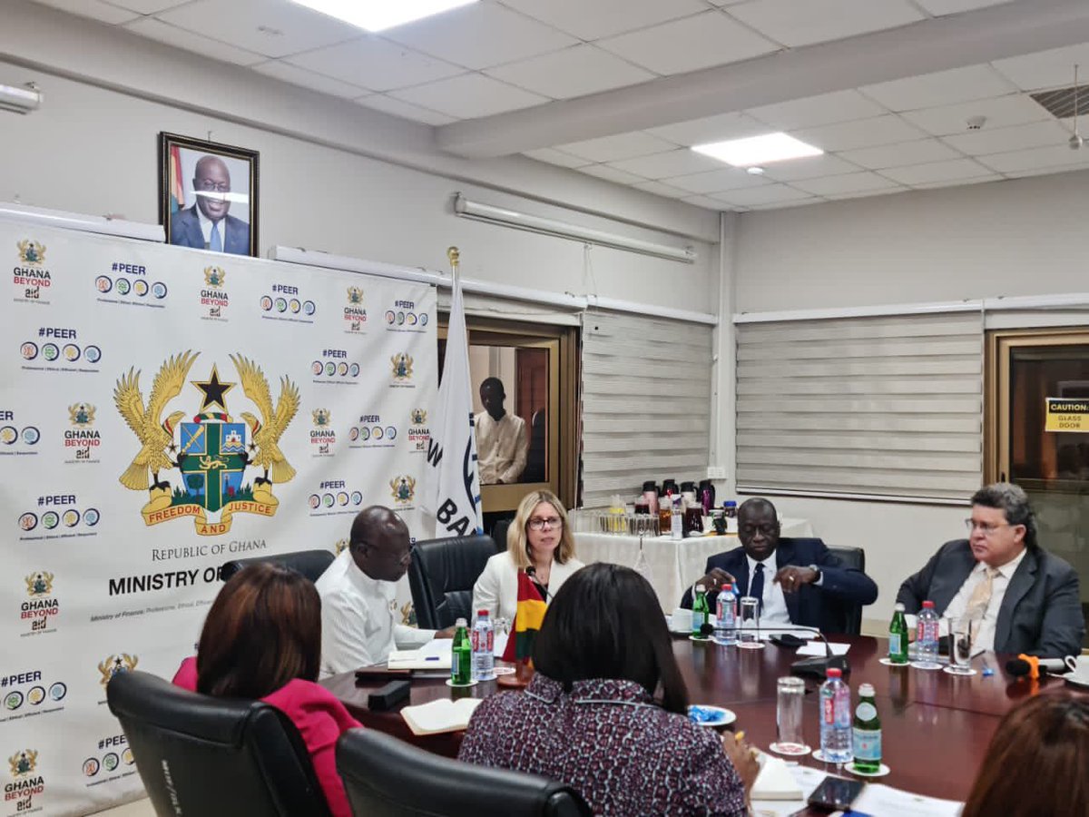oofmghana's tweet photo. A pleasure to welcome to Ghana, Ann Bjerde, @WorldBank MD for Operations, and @ousmane_diagana, Regional VP for Central & West Africa. Great discussions held on critical macroeconomic and development issues. Akwaaba! #GhanaRising #ResolvingTogether https://t.co/VjfdQXgoPC