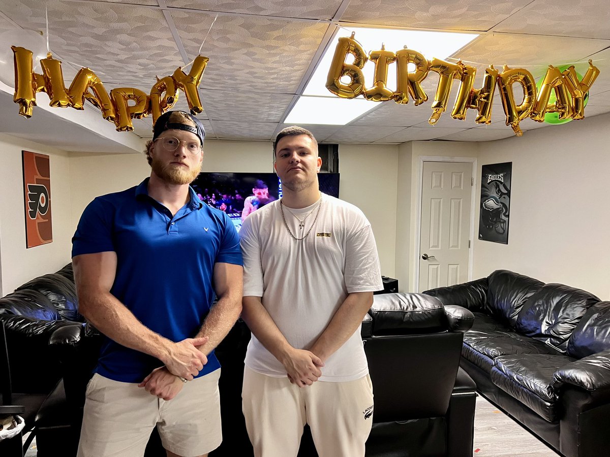 Who else’s editor is flying across the world to throw a surprise birthday party for them? <a href="/bigboysmagz/">Smagz</a> is 1 of 1 🐐