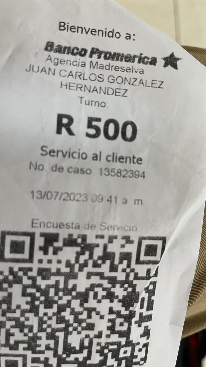 jcsabueso's tweet photo. Una hora esperando en atención al cliente de banco promerica Santa Elena @BancoPromerica https://t.co/gSCOk1h9wo