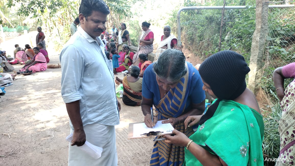 Dyfikanyakumari's tweet photo. போதைக்கு எதிரான கையெழுத்து இயக்கம் - அருமனை வட்டாரம் #saynotodrugs #sayyestolife #stopusingdrugs #drugfreeyouth #drugfreetamilnadu #fortamilnaduyouth #ஒருகோடிகையெழுத்து #கையெழுத்துஇயக்கம் #signaturemoment #dyfikanyakumari #dyfiarumanai #arumanai #dyfikk #joindyfi https://t.co/06wY0AQxMO