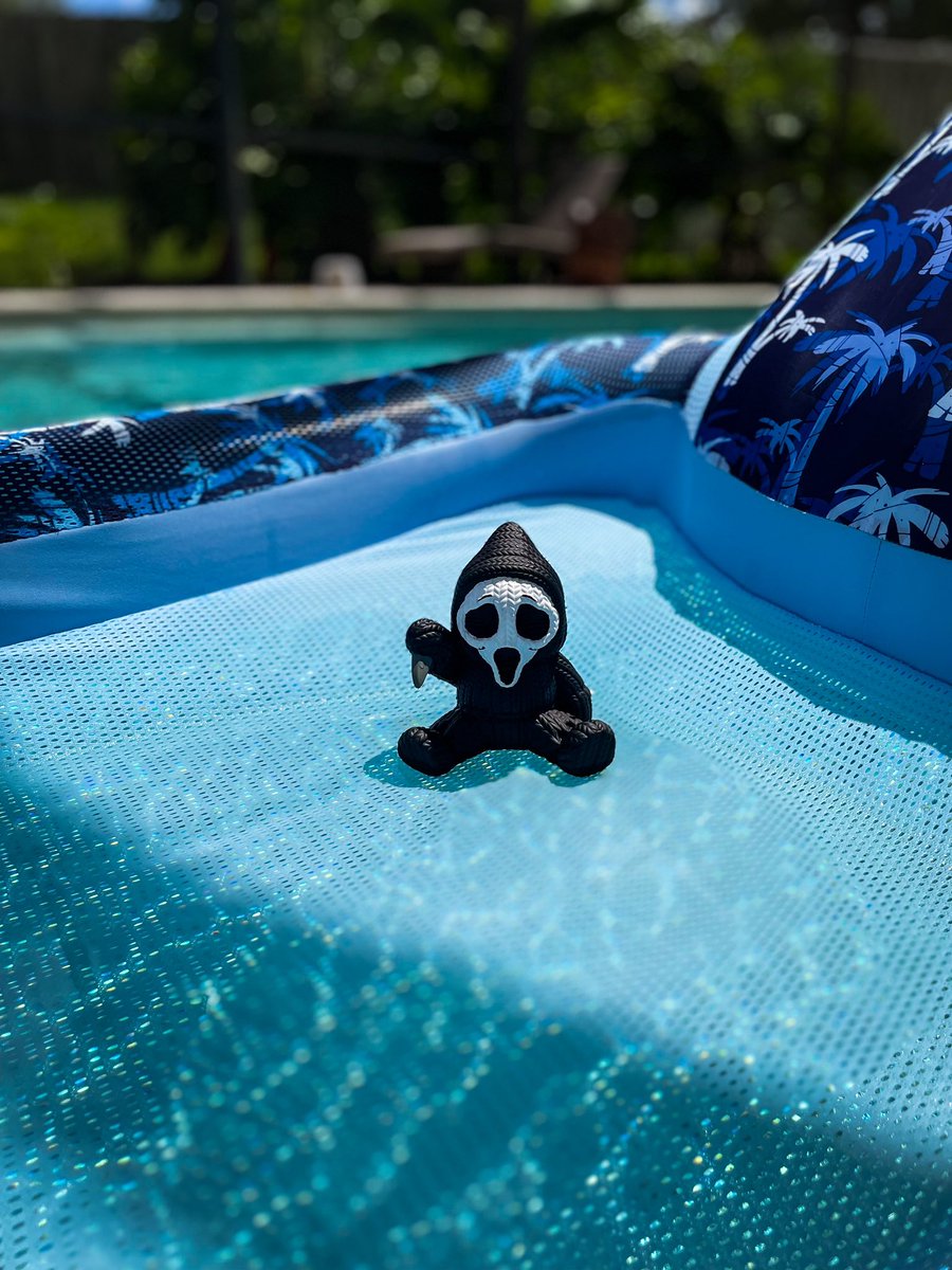 Spending the day poolside with bestie! 
#Ghostface 
#handmadebyrobots