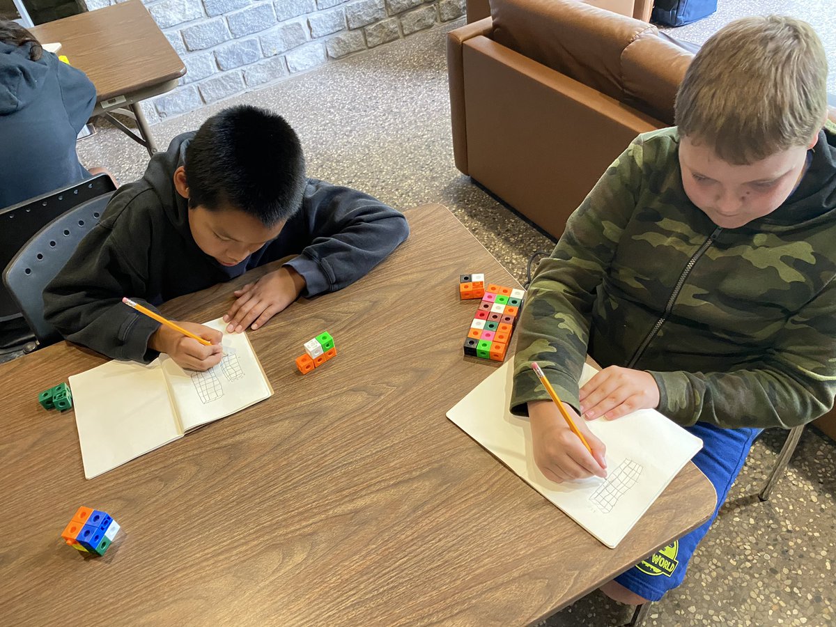 Working with connecting cubes to estimate the capacity of our planter boxes! <a href="/CampMigizi/">campmigizi</a>  <a href="/OjibwayPrairie/">OjibwayNatureCentre</a> <a href="/gecdsbpro/">GECDSB PR</a> <a href="/TinaDeCastro1/">Tina DeCastro</a> <a href="/joseph745613165/">Zozep</a> #GECDSBSLP2023
