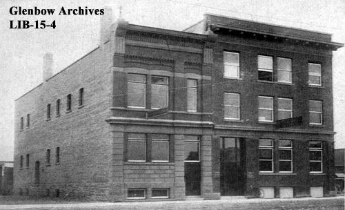 cityofcalgary's tweet photo. As you’re out #Stampeding, check out a unique location along Stephen Avenue that we’re featuring as our #tbt – The MacPherson Fruit Company building.
1/5 https://t.co/b6IWc0fF1B