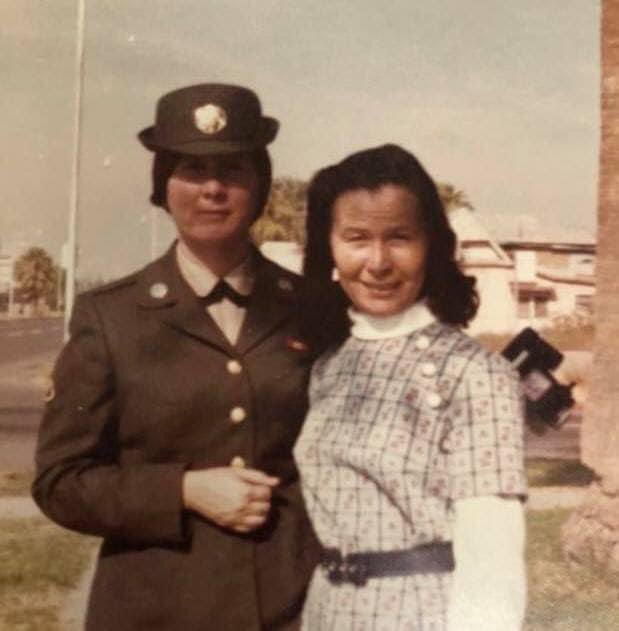 EricaBurnam's tweet photo. @SenDuckworth https://t.co/lTT4XteWf4