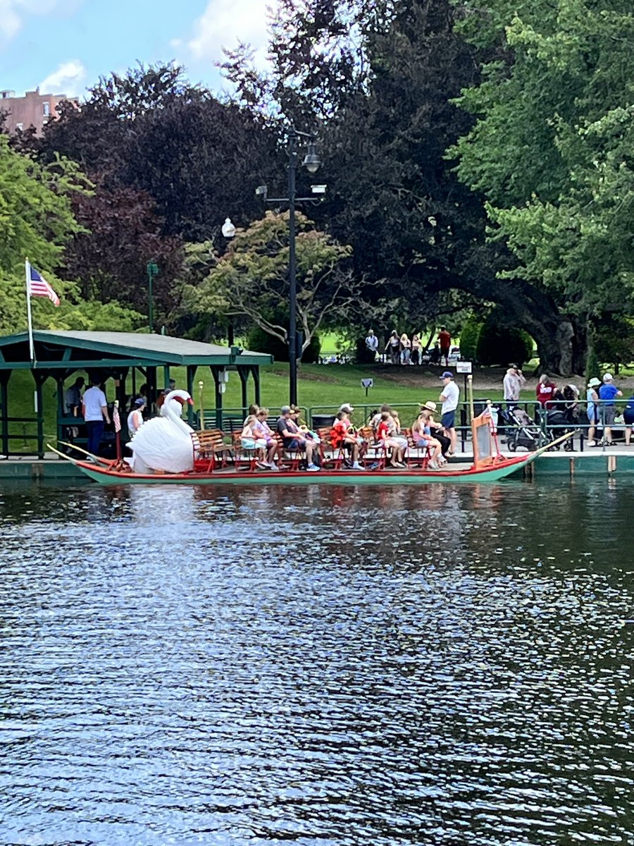 Make way for ducklings! Taking a ride on the famous Swan Boats of Boston’s Public Gardens. #family #reunion #boston #familyreunion #nephew #swanboats #makewayforducklings #bostonpublicgarden #vacation #love #bostonmass