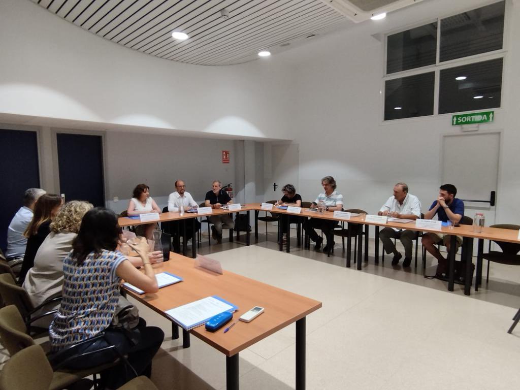 👥 Avui CIRE <a href="/justiciacat/">Justícia</a>, els ST d'<a href="/empresacat/">Empresa</a> i @PIMEC #CatalunyaCentral s’han reunit amb representants de les organitzacions empresarials del territori per establir sinergies.
<a href="/3amanresa/">M. Teresa Clotet</a> ho ha destacat com a iniciativa de col·laboració que aporta valor social de les empreses.