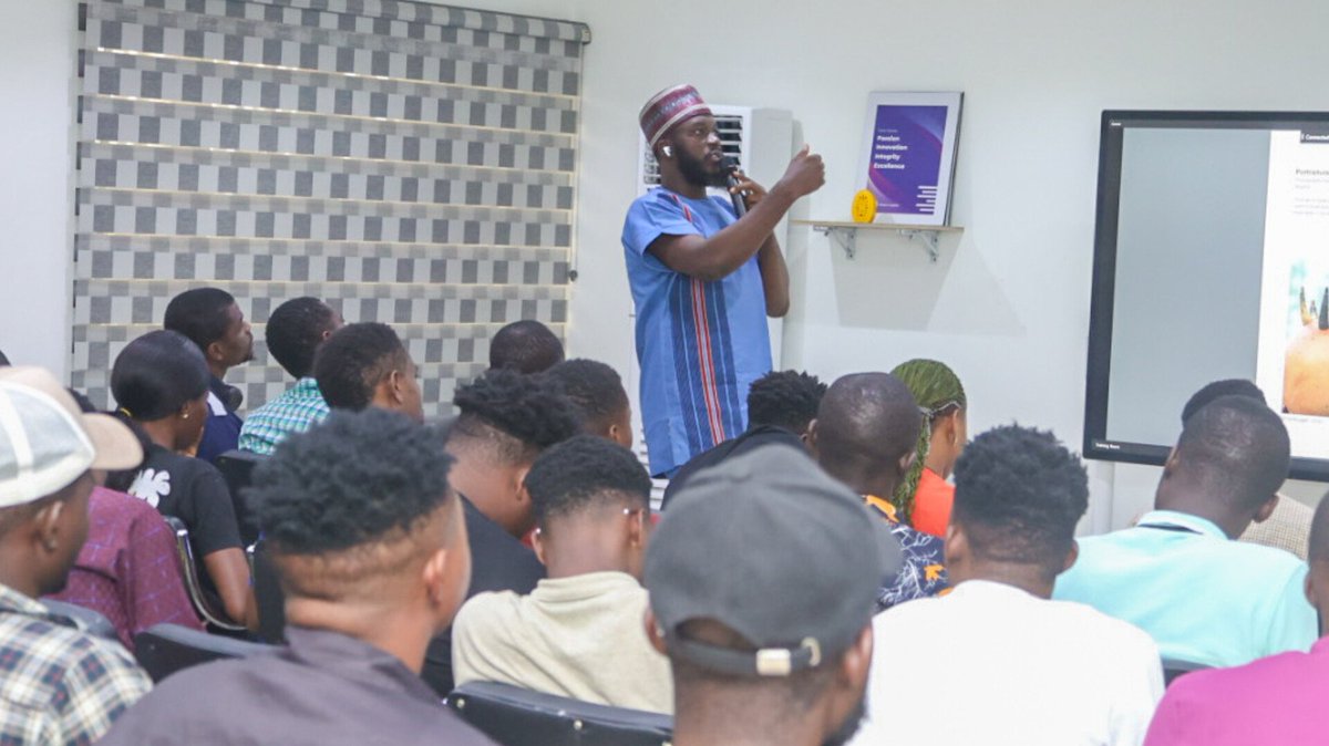PoojaMedia's tweet photo. It's all about NFTs & commercializing your photography skills with @FotoNugget #PoojaMediaMasterclass https://t.co/5JePcJysJZ