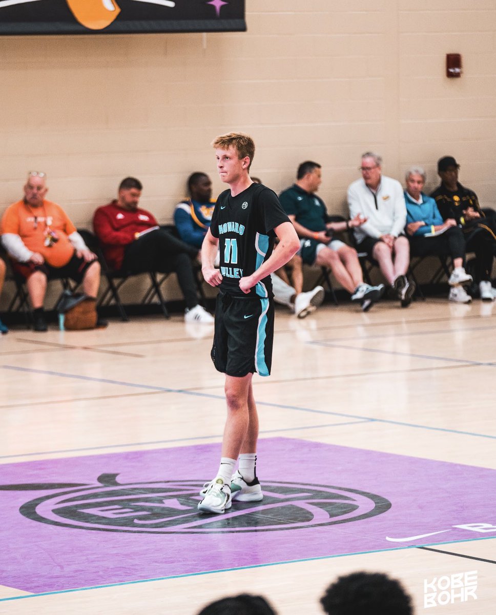 JackRobison17's tweet photo. Thank you @PulleyHoops &amp; @Team1Tyus for everything. I couldn’t ask for a better program and family to be a part of! https://t.co/3H9EW03hgV
