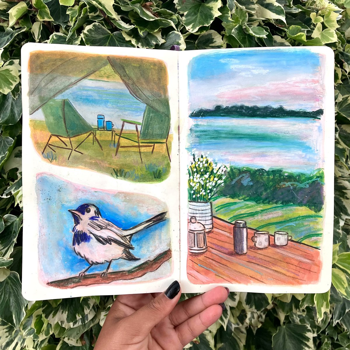 NikitaLeannee's tweet photo. Day 11/26 #draweverydayjuly - The rest of the camping session! 🏕️ 

I reallyyy enjoyed this session. I'll definitely try out drawing the same topic again in panels as it really makes it feel like a narrative piece

(@Katie_Moody Patreon session) #picturebook #KatieMoodyPatreon https://t.co/sNBV3FM0Rt