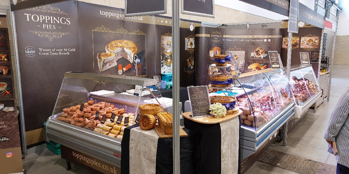 Toppings Pies tweet media