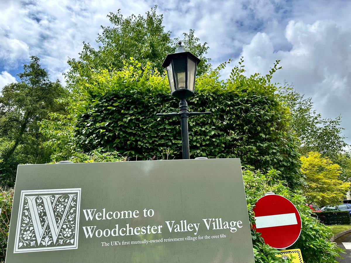 #PCSOKing and #PCSOFrancis attended #Woodchester Valley Village yesterday and spoke to residents about different Frauds and Scams 📧☎️ 

Thanks for having us! 

#CommunityAlert #CyberProtect #TakeFive