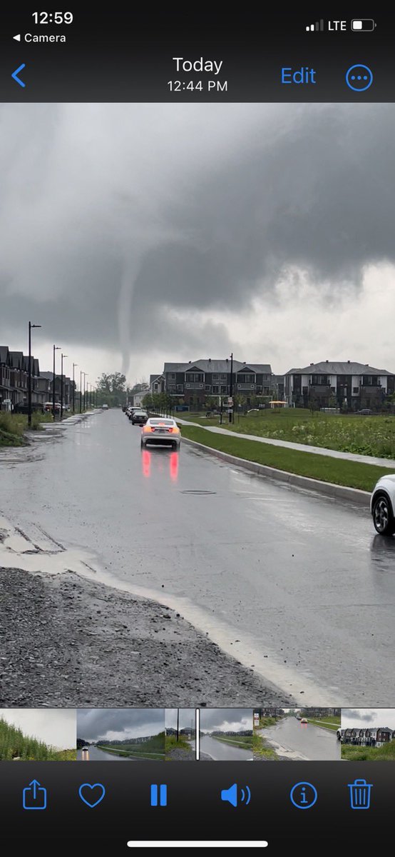 Here's a pic of the tornado that touched down in barrhaven, Quinn's pointe.

#Ottweather #Ottawa