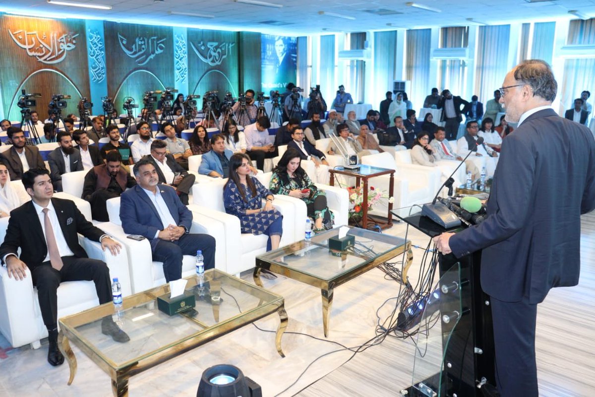PlanComPakistan's tweet photo. Ministry of Planning is thrilled to introduce Pakistan Innovation Fund (PIF) grant, an unprecedented initiative empowering young innovators and entrepreneurs in Pakistan! 

Grants ranging from Rs.5-20 million are available to fuel the entrepreneurial dreams of the talented youth https://t.co/nmxQ8QbVRS