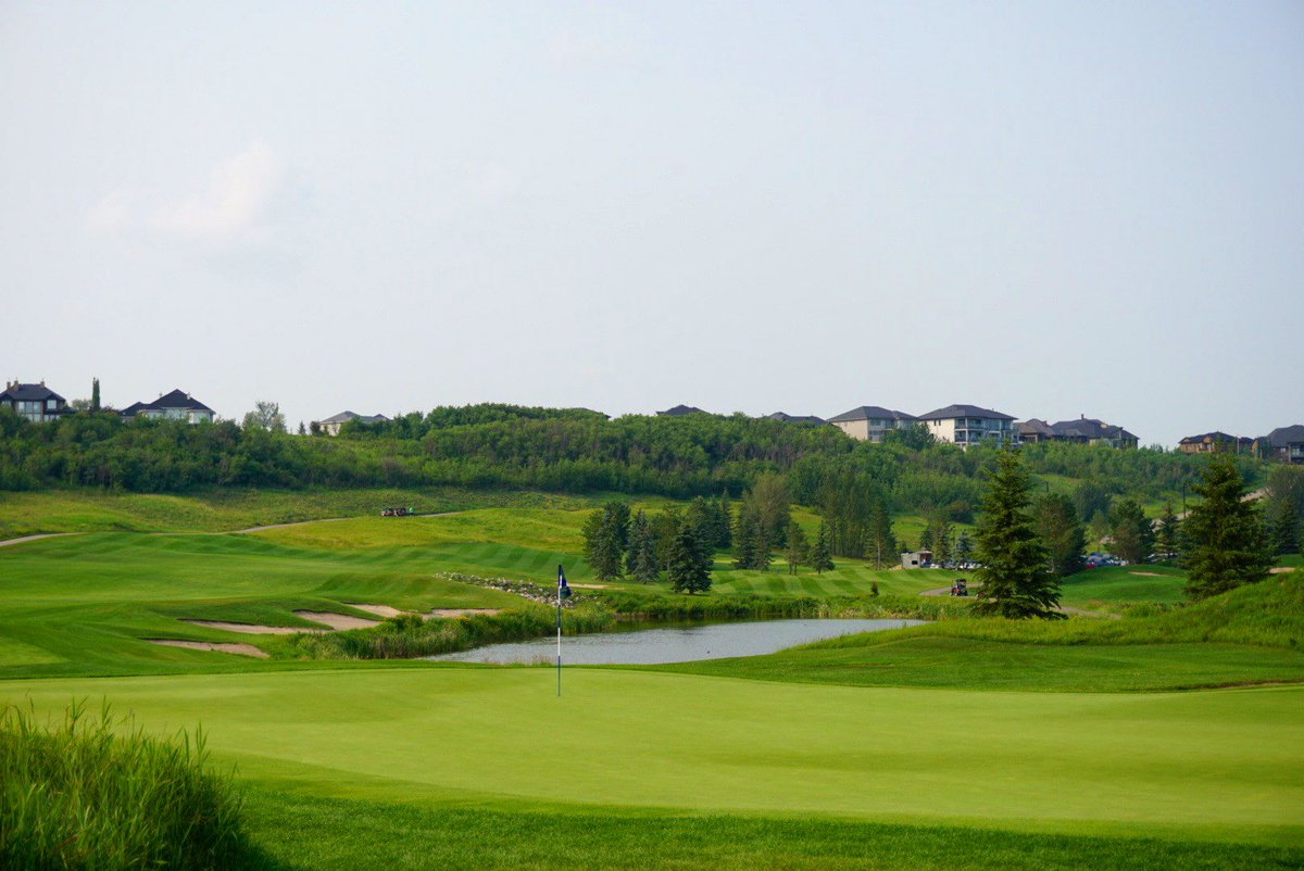 QuarryEdmonton's tweet image. So, how’s everyone’s summer going so far? ☀️

#YEG | #YEGGolf