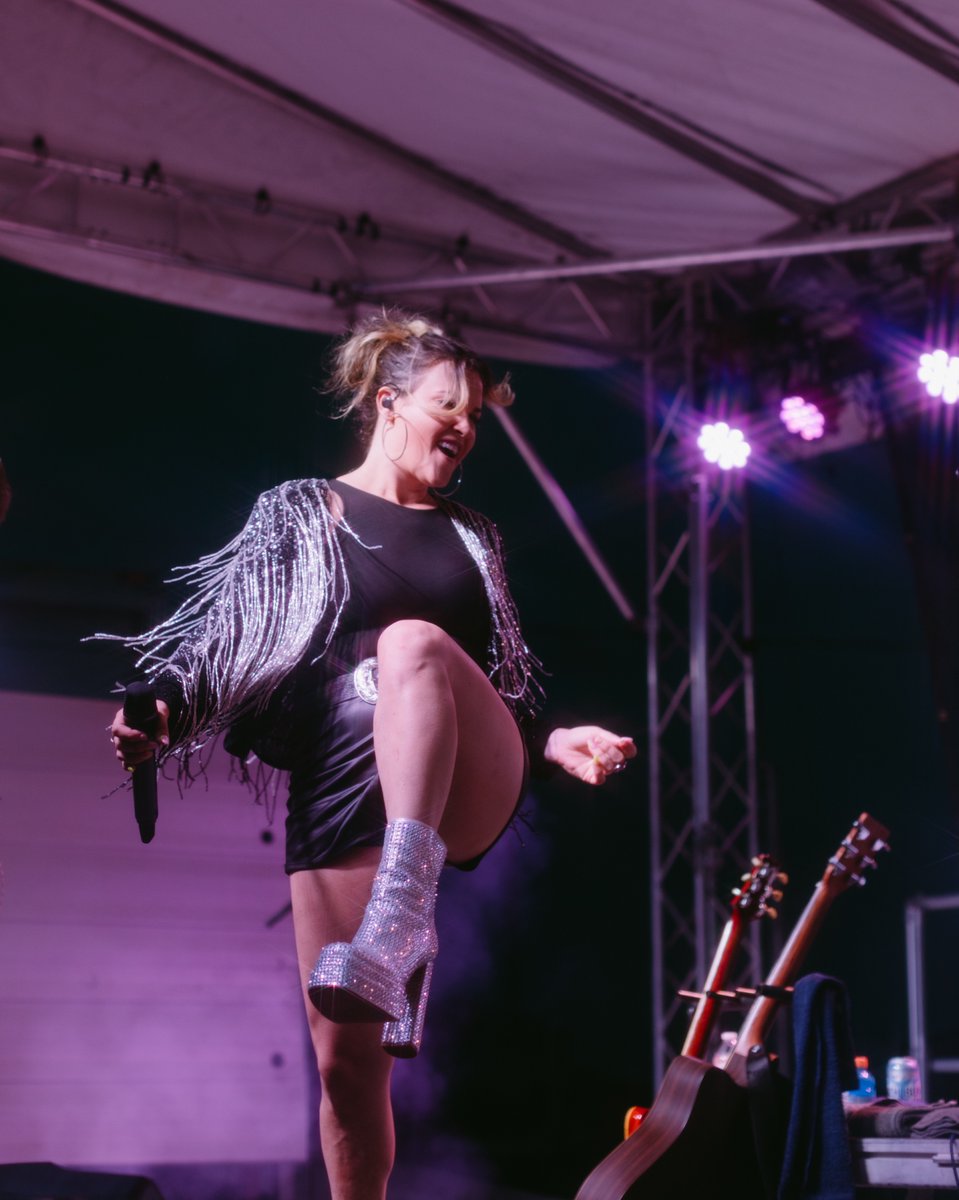 AshleyBarronOfficial tweet media