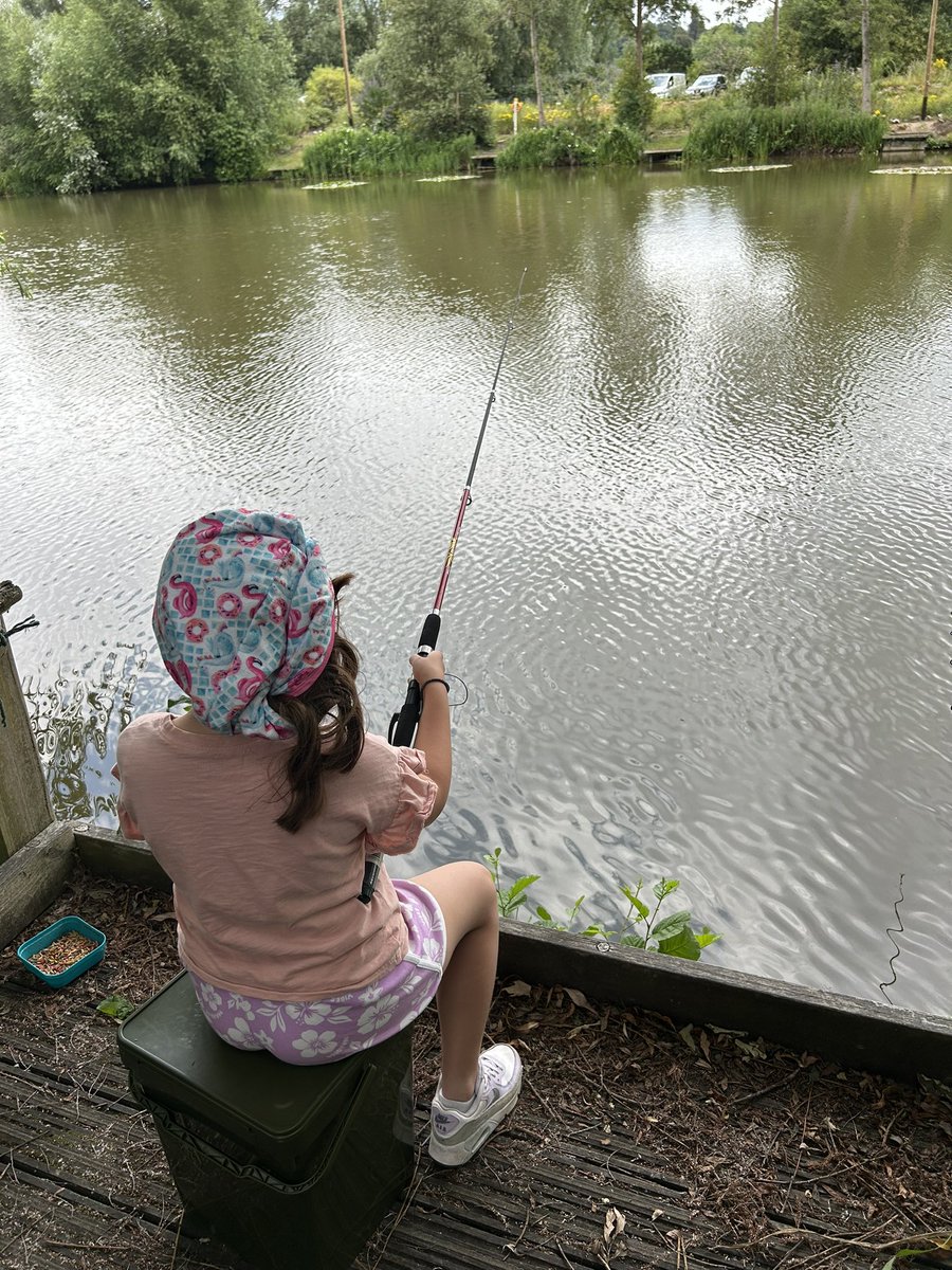 PaulMarler's tweet photo. Summer holidays are here! Lali out on the banks @YorkHouseSch @YH_Sport https://t.co/uzO0D0yFeI