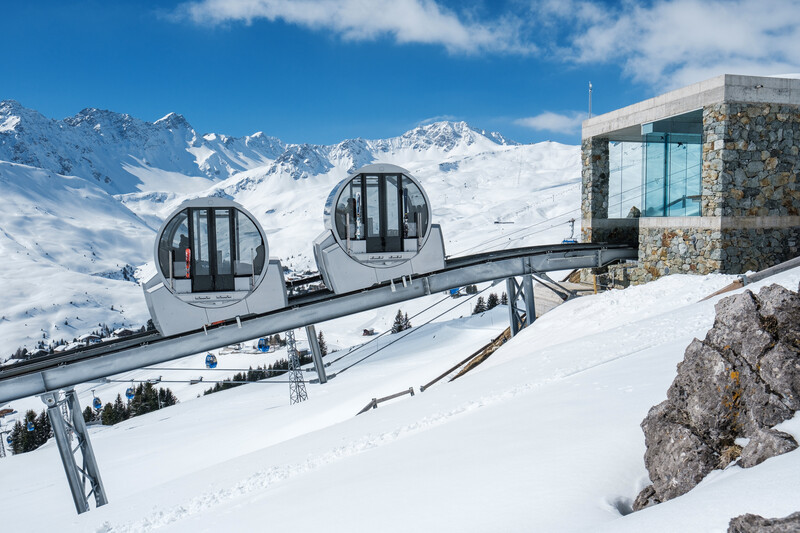 gc1314gc's tweet photo. Could you go skiing in Switzerland with me if possible. 🎀🎀 https://t.co/yWs2QH4eu9
