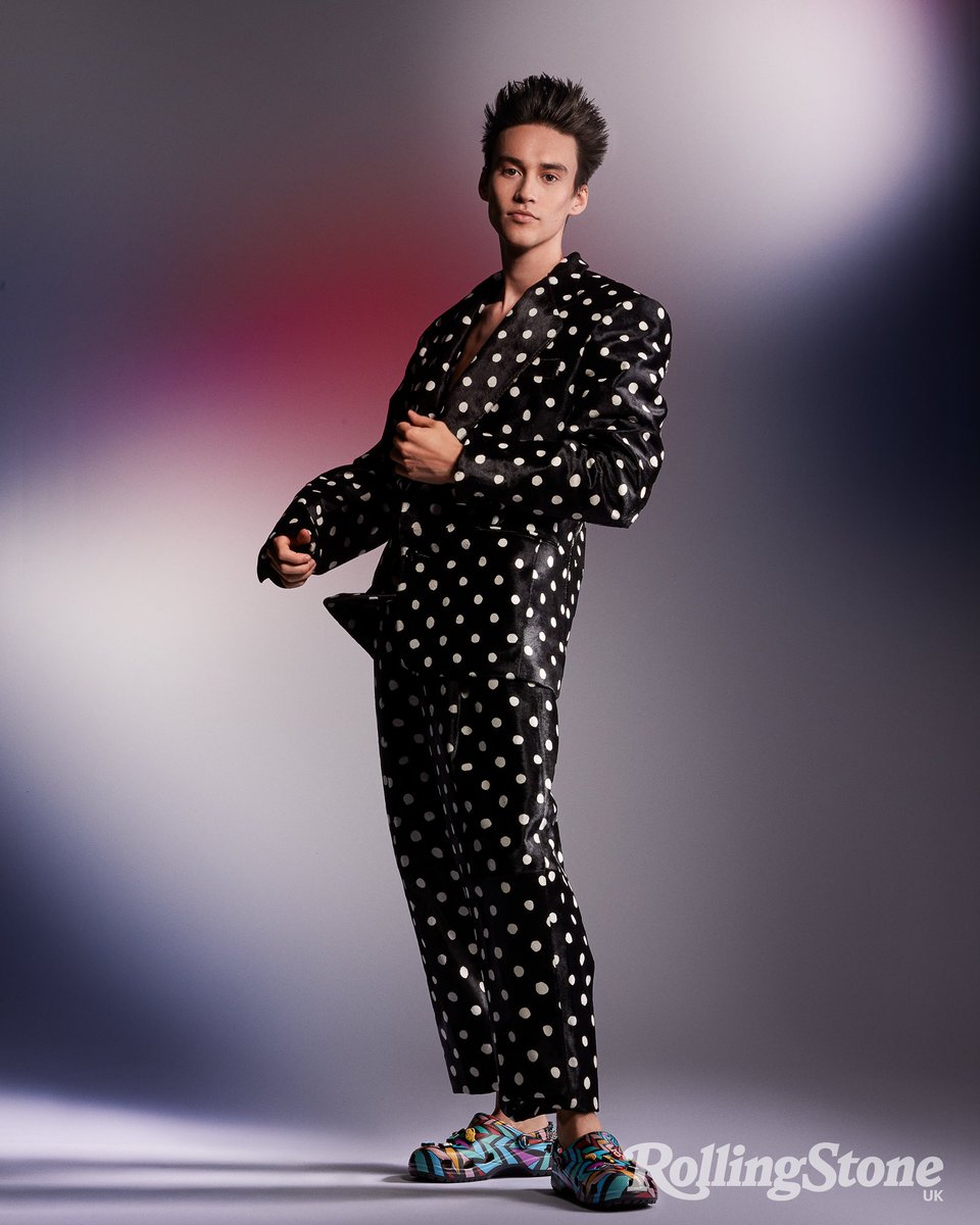 I’m on the cover of <a href="/RollingStoneUK/">Rolling Stone UK</a> !! Rocking the new JC x Crocs 🐊 My new song “WELLLL” drops at midnight!!!! Woooooooooop 🎸

Full interview here —&gt; rollingstone.co.uk/music/features…