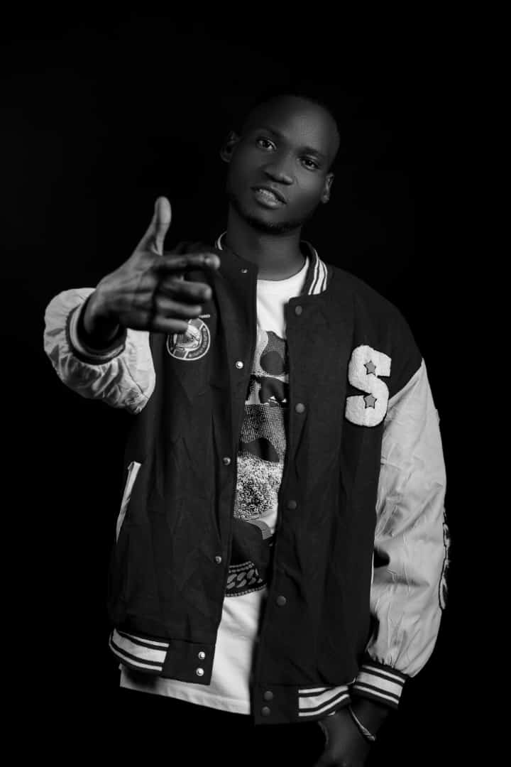 MusiikaOscar256's tweet photo. Hapi birthday Dj Cents Age like fine wine https://t.co/9e186m7ndi