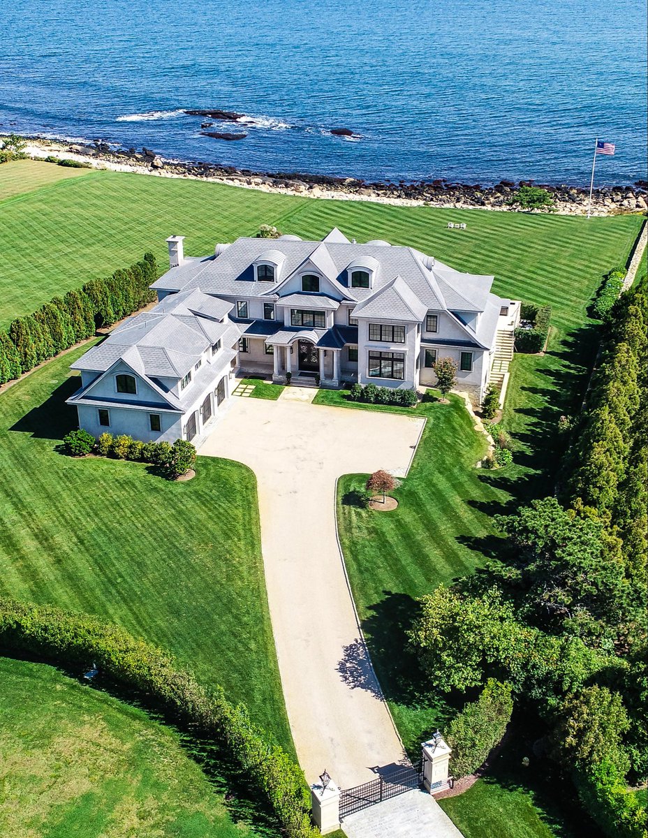 HeroDividend's tweet photo. Get rich then get off the grid https://t.co/CdbzXTZRxJ