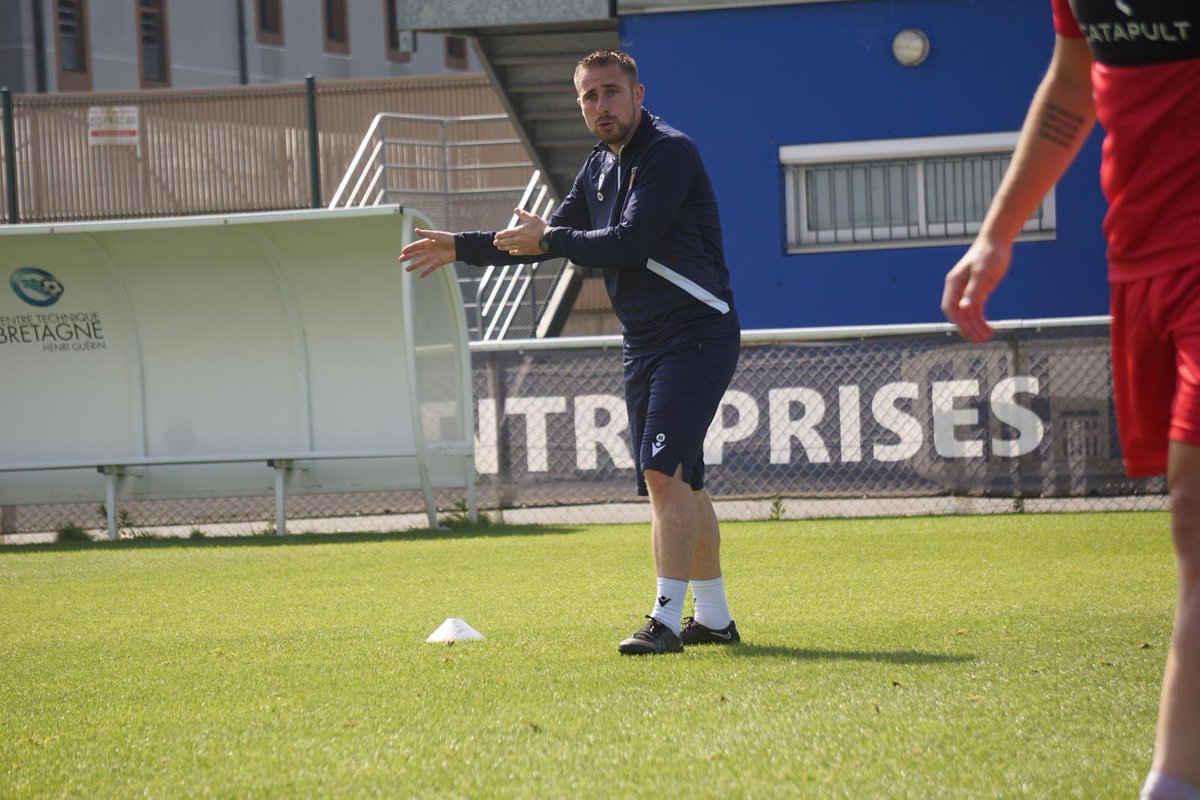 𝐀𝐥𝐞𝐱𝐚𝐧𝐝𝐫𝐞 𝐑𝐚𝐮𝐥𝐢𝐧 : « 𝐌𝐚𝐱𝐢𝐦𝐞 𝐦𝐞 𝐥𝐚𝐢𝐬𝐬𝐞 𝐛𝐞𝐚𝐮𝐜𝐨𝐮𝐩 𝐝𝐞 𝐩𝐥𝐚𝐜𝐞 »

👉 shorturl.at/rABX1

#TeamFCR #Rouen #Normandie