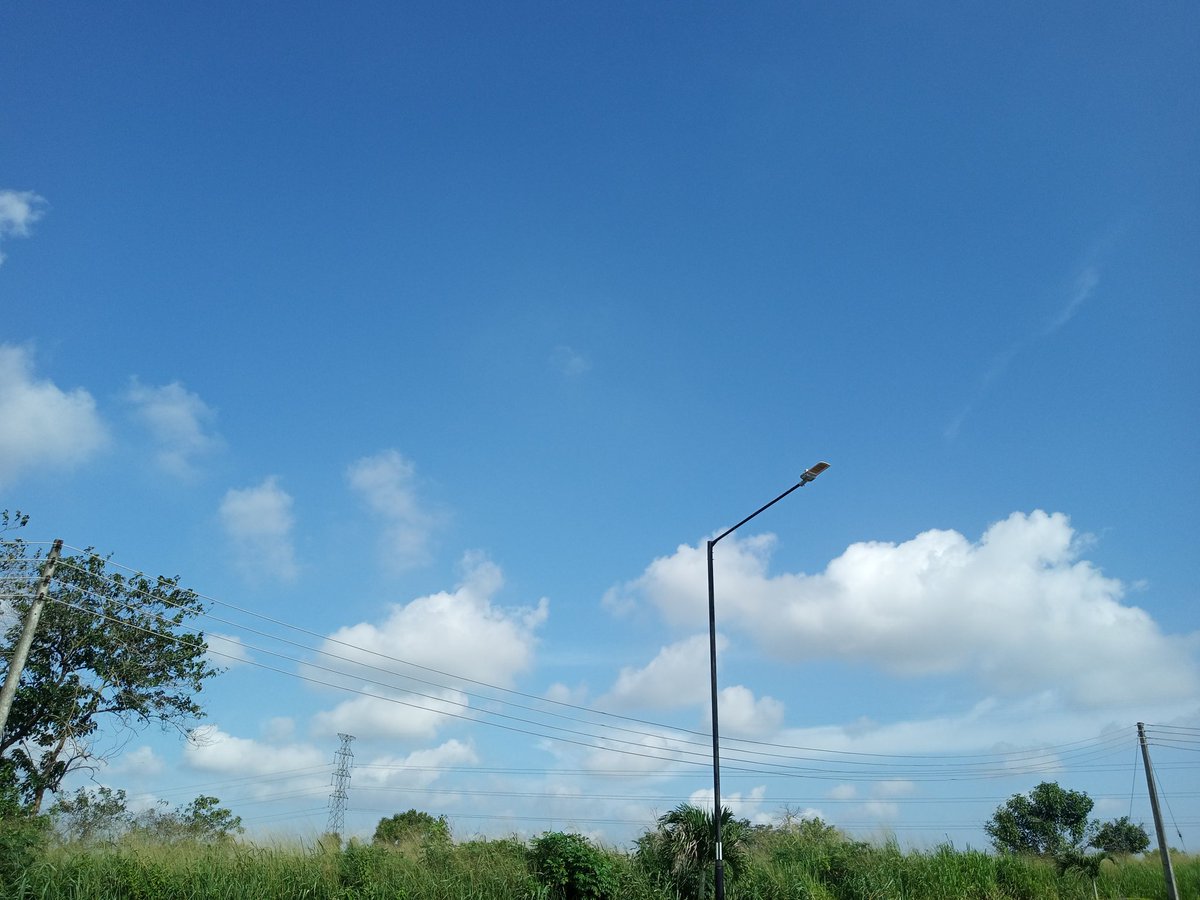 I stepped out this afternoon and couldn't help but notice the beautiful sky. Our God is awesome! 
No wonder it is written...
The heavens declare the glory of God;
And the firmament shows His handiwork.
Day unto day utters speech...

I'm in awe of His wonders!