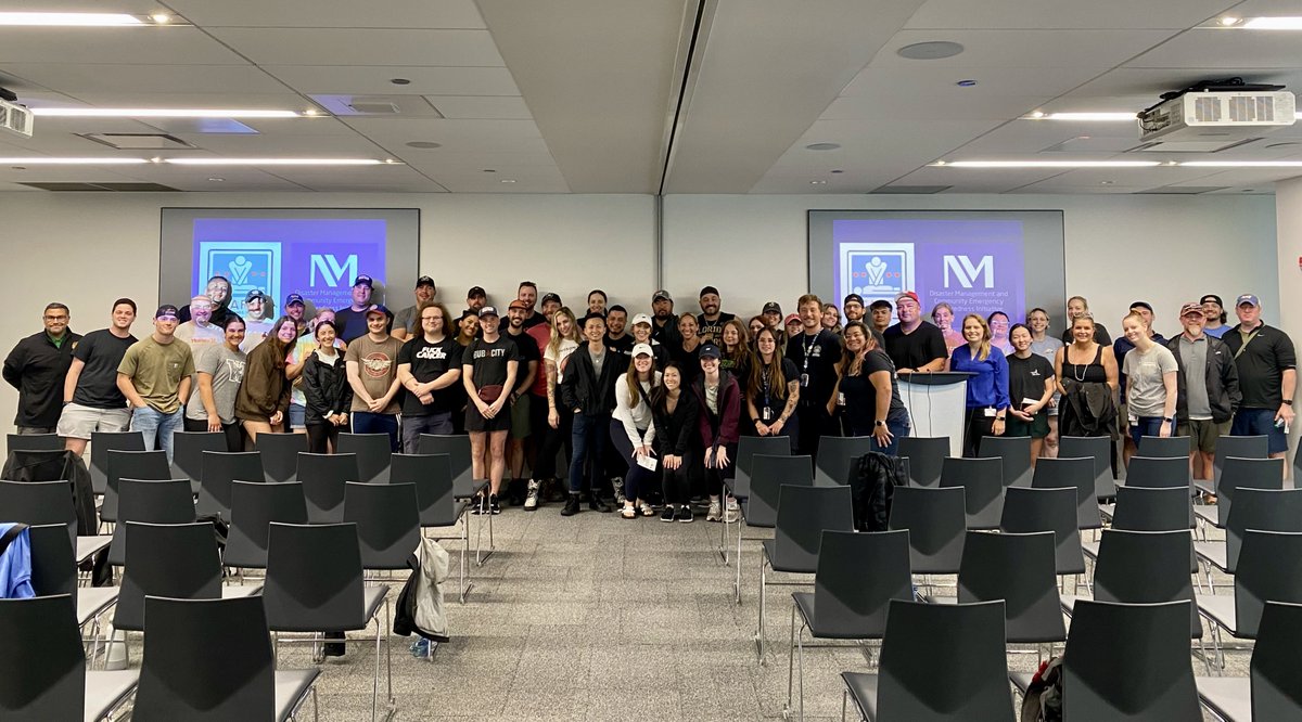 NM_DMCEPI's tweet photo. Yesterday, DMCEPI and @ChicagoOEMC facilitated a Hands Only CPR/AED and Stop the Bleed training for @LettuceEats staff ahead of @WCSmokeout this weekend.

Thank you to @LettuceEats- another group learning lifesaving skills! #HandsOnlyCPR #StopTheBleed #Preparedness https://t.co/P09TvcUfFM