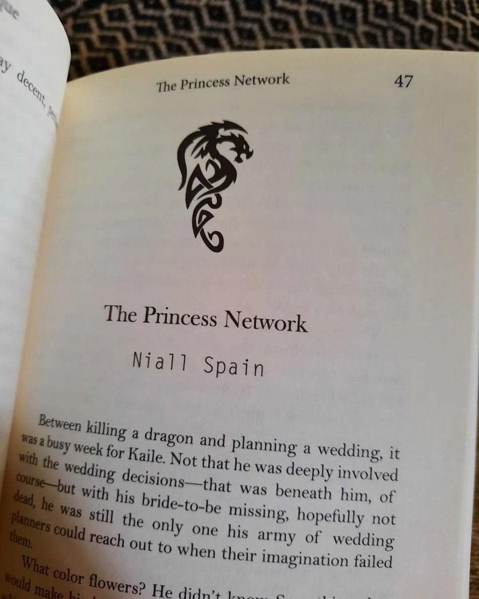 niallspain's tweet photo. This year has been wild.
I limped in to it with a broken ankle but yesterday I came from my second photoshoot in a month (about our Live Show, which sold out in a day) and found my #dragonesque author copies waiting in the mail.
Comes out on the 15th. Get it over on @ZNBLLC https://t.co/ZcupPr11Kd