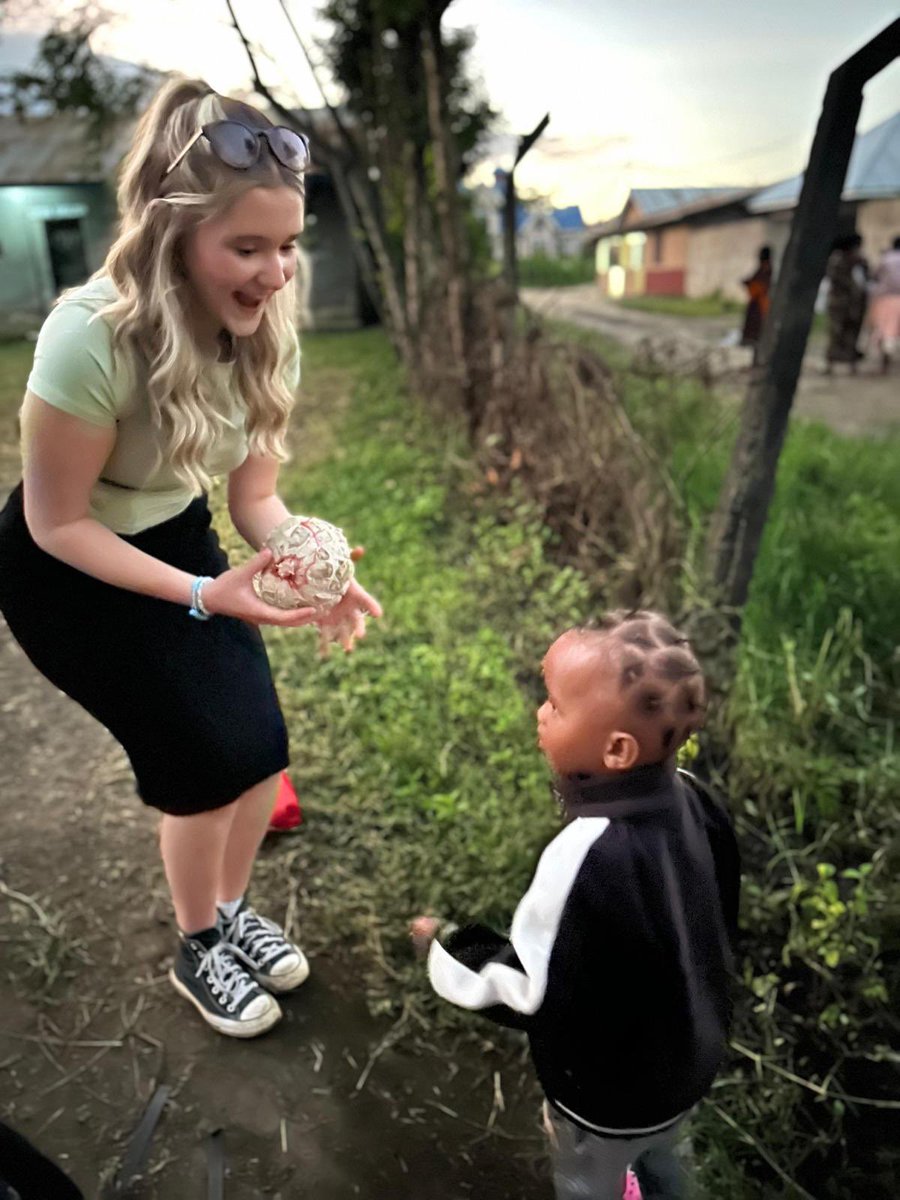 Sarahteach78's tweet photo. Proud mum!  Seren has had an amazing time working with this fantastic organisation.  She’s not going to want to come home and leave those wonderful children!

https://t.co/vC79EczJ3P https://t.co/Xf5HQz8sJv