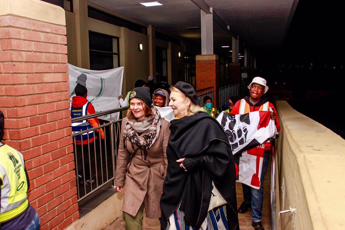 WeUpRisingMove's tweet photo. #Throwback to an unforgettable #FirstThursdayNightWalk in Jabavu Soweto last week this time! We empowered @rebels_native restaurant and soaked in the inspiring history shared by Mr. Seth Mazibuko at the 1976 June 16 Memorial Arch. Join us every 1st Thursday of the month in Soweto https://t.co/ZzjH4fmoyG