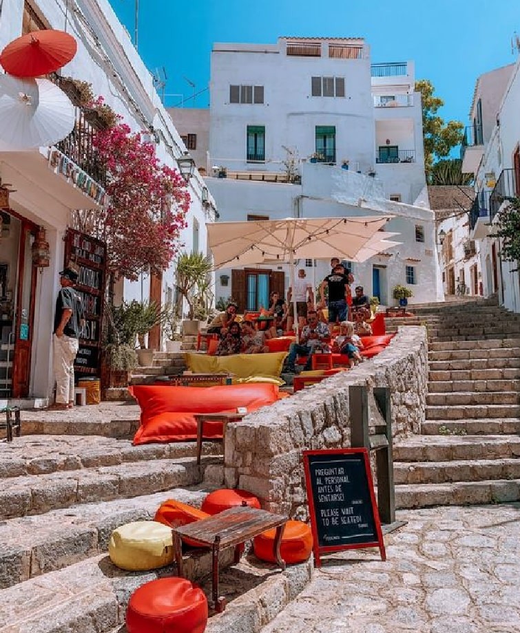 HolidayGems ☀️ tweet media