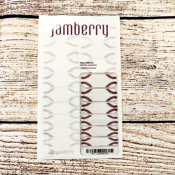 venusrus's tweet photo. So good I had to share! Check out all the items I'm loving on @Poshmarkapp from @carlawheeler29 #poshmark #fashion #style #shopmycloset #jamberry: https://t.co/OSsq7naNh0 https://t.co/yw0okRbSi0