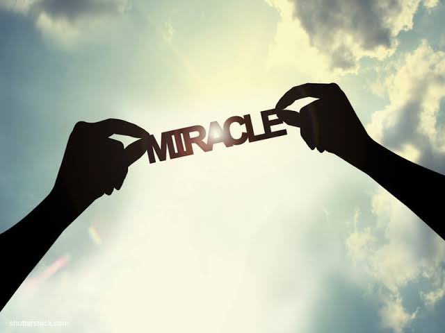 Sports_Doctor2's tweet photo. They couldn't explain medically how Bella's oxygen went up, they couldn't explain how she was alive because you know..."MIRACLES CAN BE UNEXPLAINABLE"

The doctors came back and told her parents "Bella would make it"

I love it when God proves medicine wrong...I LOVE IT!!!!

N/B: I’m a qualified medical doctor but I still believe 100% in the power of MIRACLE.