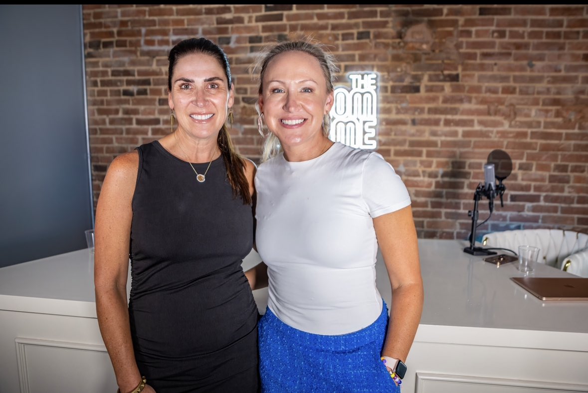 TheMomGamePod's tweet photo. So excited to have, ESPN’s, Kris Budden on this week’s show! With 20 years of Broadcasting experience Kris and Emily talk about sports, mom life, & the f*** you fours!
Watch: https://t.co/UfqfI5yCgR
#womeninsports #mom #momlife #workinmom #sports #themomgame https://t.co/QGd8gpkl5Z