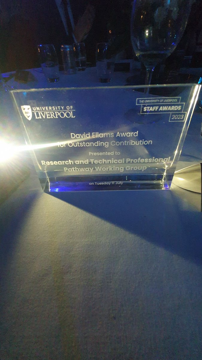 A top night at the @livuninews staff awards.  Lots of great colleagues and plenty of awards for @LivUniHLS.  Proud as can be that our cross faculty, cross disaplinary group was recognised for the Research Technical Pathway.  @TechJanB @PriorLab @LivUniAcademy @livuniLivSRF