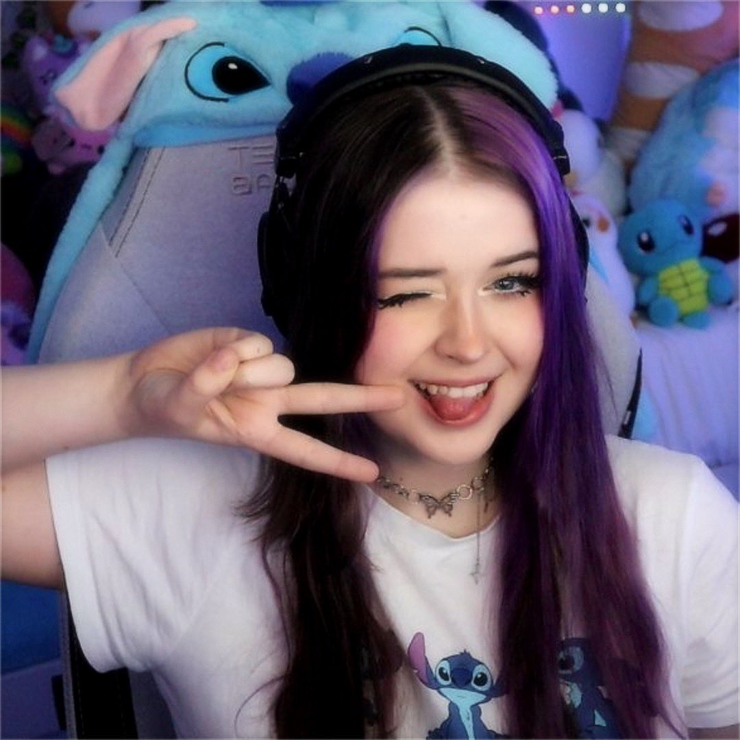 Rossiii ｡˚⋆ ༄ on Twitter "Live RN