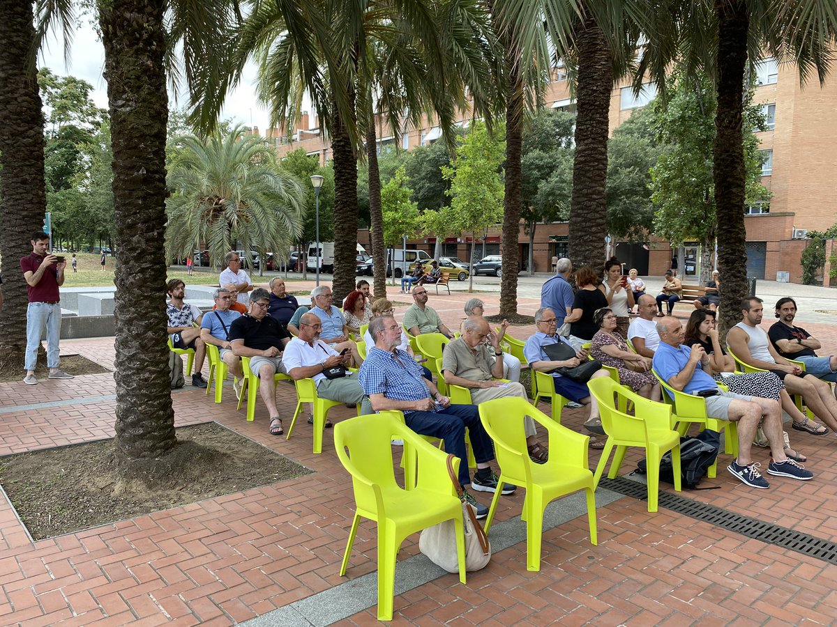 GironaComu's tweet photo. Avui parlant de mobilitat sostenible #AFavorTeu amb @bdjulia i @victor_catalan al Parc Central de Girona. Un altre model és possible i no podem esperar a tenir-lo! @sumar https://t.co/XIfCsexqZl