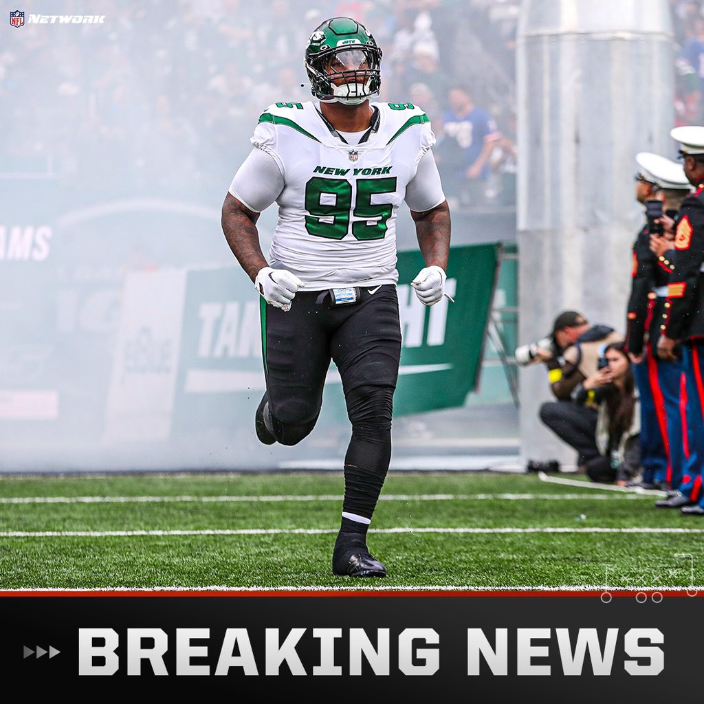 TomPelissero's tweet photo. The #Jets and All-Pro DT Quinnen Williams agreed to terms on a four-year, $96 million megadeal — the largest second contract ever for a defensive tackle, sources tell me and @RapSheet.

Williams gets $66 million in guarantees in the deal negotiated by @AgentNicoleLynn. https://t.co/onRE29sJx0