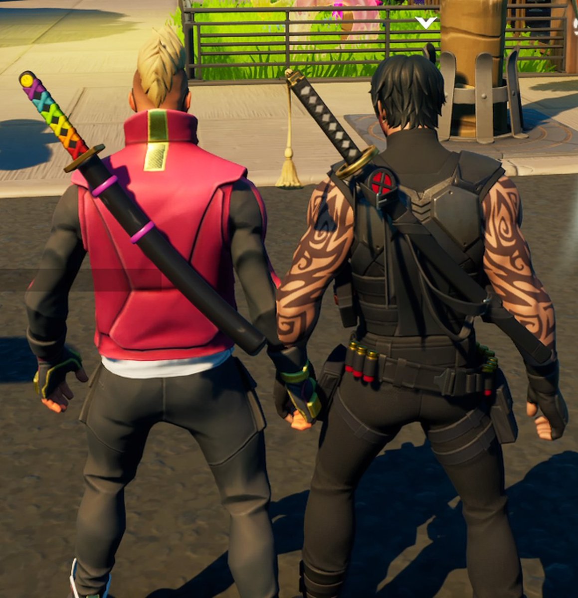 UsagiFN's tweet photo. holding hand AND matching backblings? bit fruity https://t.co/8vCJTCk7GA