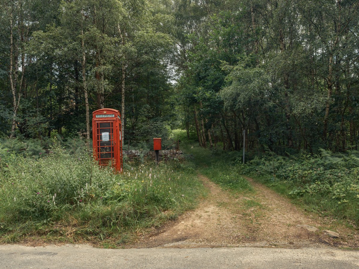 Pav_Visuals's tweet image. Exploring the profound bond between humans and nature through abandoned remnants in the British countryside. Busy preparing for my Master's exhibition and printing a book that captures my year-long artistic journey. #contemporaryart  #BritishCountryside #landscape #photography