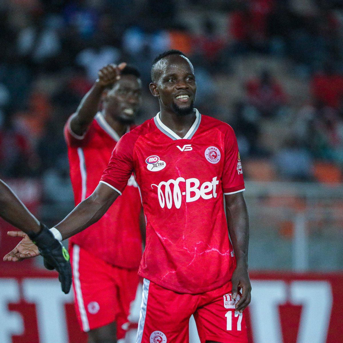 ahmed__ally's tweet photo. Kumekua na sintofahamu kuhusu mkataba wa Mwamba wa Lusaka kiasi cha kuzua taharuki miongoni mwa mashabiki wetu

Taarifa ni kwamba Chama bado ana mkataba na Simba kwa muda wa mwaka mmoja hadi 2024

Hatujapokea ofa kutoka klabu yeyote ikihitaji kumnunua Chama

Na wala hatujapokea maombi ya mchezaji kutaka kuvunja mkataba

Mchezaji yeyote ambae tunamhitaji atabaki kuitumikia Simba kulingana na mahitaji ya mkataba wetu