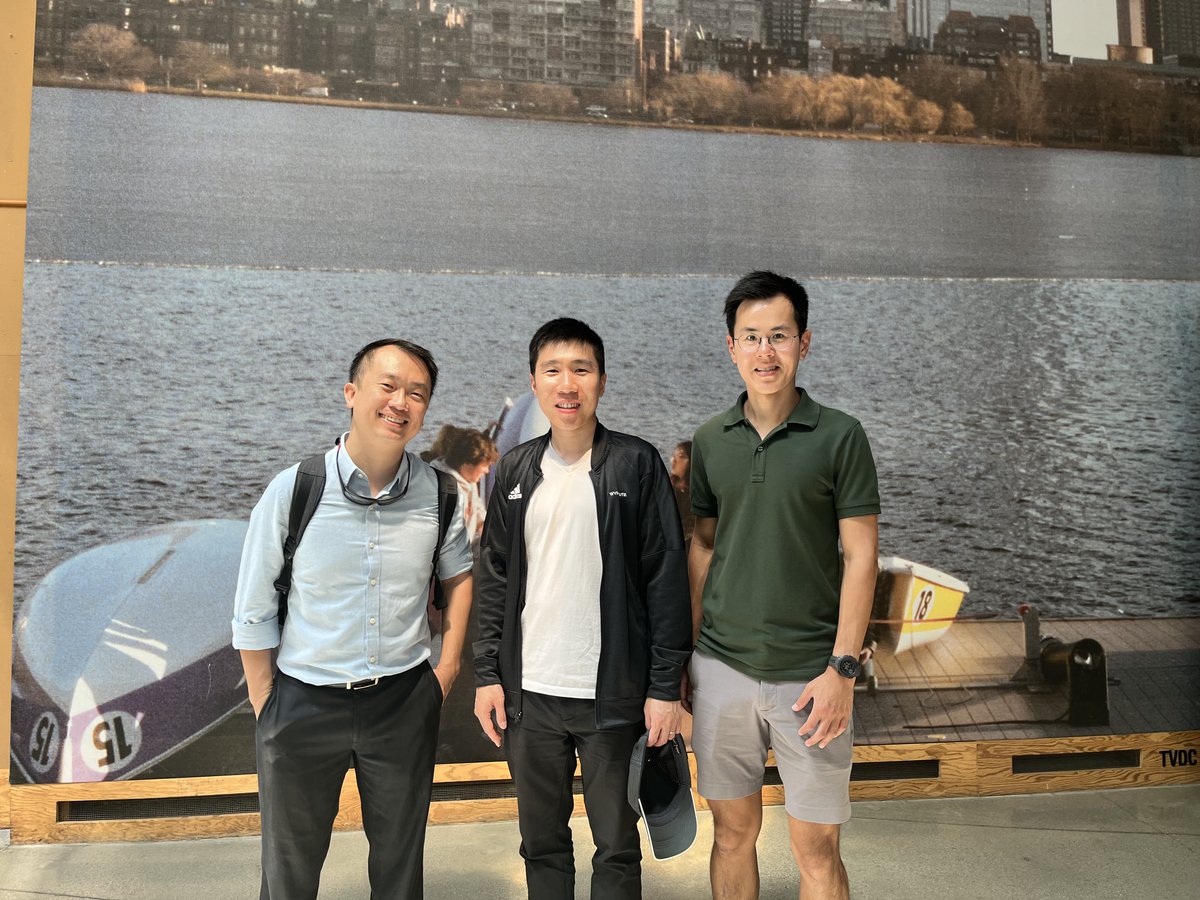 RayeYeow's tweet photo. Visited Kevin’s Soft and Micro Robotics Laboratory @RLEatMIT, amazing work on multifunctional multimodal insect-scale flying robots! Great to catch up over a nice #Mulan lunch with former @hseas colleagues, Kevin & Pakpong @pakpongc!
#RayeLab https://t.co/GqCzqZOqsS