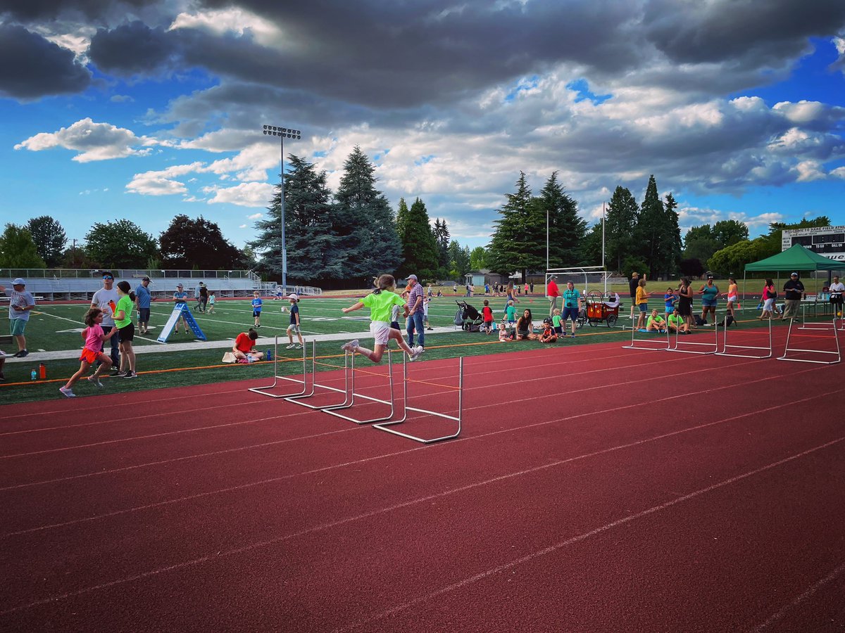 SmurfibleCook's tweet photo. Thank you @Hillsboroparks for the summer youth track club and meets! 
It’s been amazing to see my youngest discover and fall in love with the sport in such an encouraging environment. https://t.co/u39YyO3O5b