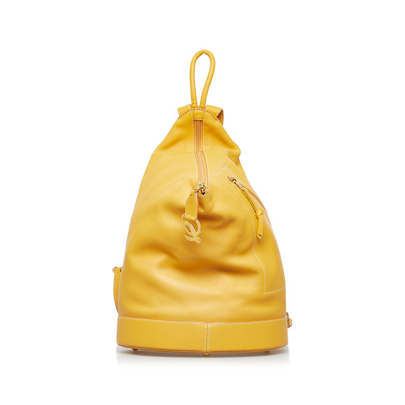 Penelope_Kol's tweet photo. So good I had to share! Check out all the items I'm loving on @Poshmarkapp #poshmark #fashion #style #shopmycloset #loewe #sabinamusayev: https://t.co/piblWKOPf8 https://t.co/BSJ4S1IcGI