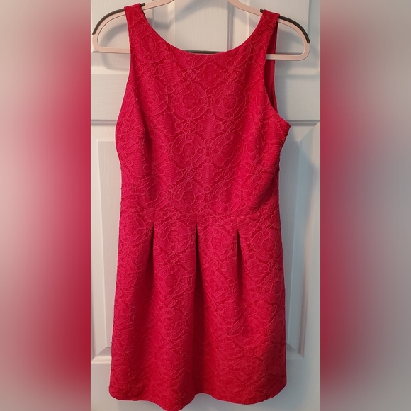 So good I had to share! Check out all the items I'm loving on <a href="/Poshmarkapp/">Poshmark</a> from <a href="/Danigirl999999/">Danielle Martin</a> #poshmark #fashion #style #shopmycloset #plum #jenniferlopez #bananarepublic: posh.mk/2sG7OQLzpBb