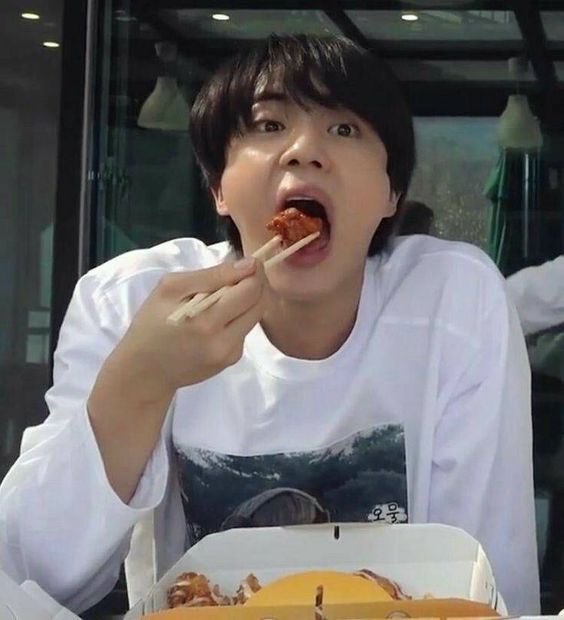 bymrsjeon's tweet photo. Terapia é cara, mas Eatjin é de graça e eficaz- a thread https://t.co/ouHwytFoki