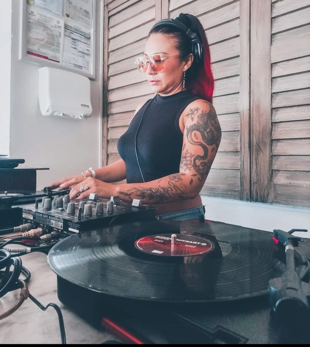 DjJennySolis's tweet photo. Productora de Eventos 
Y servicios 
DJ 
Audio 
Iluminación 
Servicio de WeddingPlanner 
Para ese momento especial 

#Bodascancun 
#weddingCancun 
#Caribe
#Cancun
#eventos
#PoolPatys 
#djcancun
#djmujer https://t.co/MQiEqxK60a